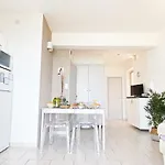 Arinella Apartment Farinole