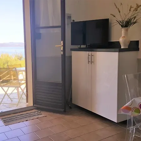 Arinella Apartment Farinole