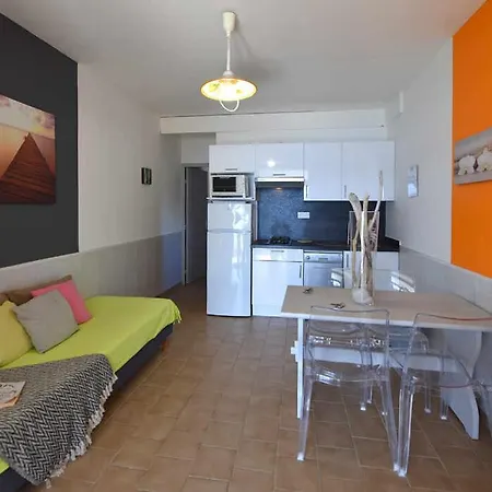 Arinella Apartment *